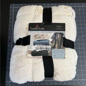 Cuddl Duds Cozy Throw Blanket - Snowflakes